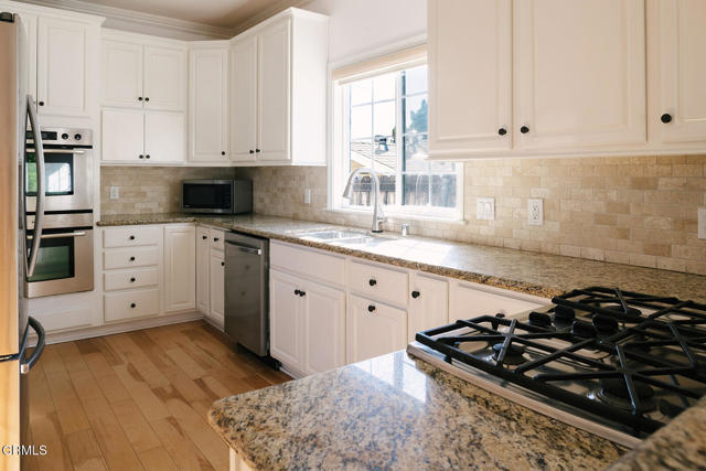 Detail Gallery Image 24 of 74 For 2409 Olive Ave, La Crescenta,  CA 91214 - 4 Beds | 4 Baths