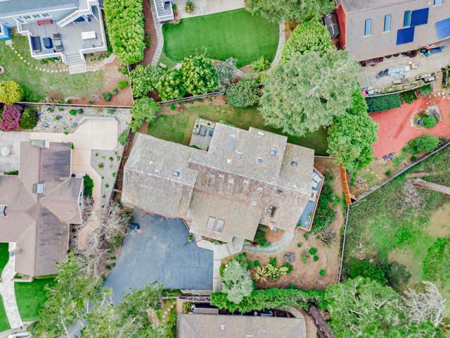 135 Seabreeze Place, Aptos CA: https://media.crmls.org/mediaz/9d4a75ee-ab29-484c-8fb6-7820f23af4e6.jpg