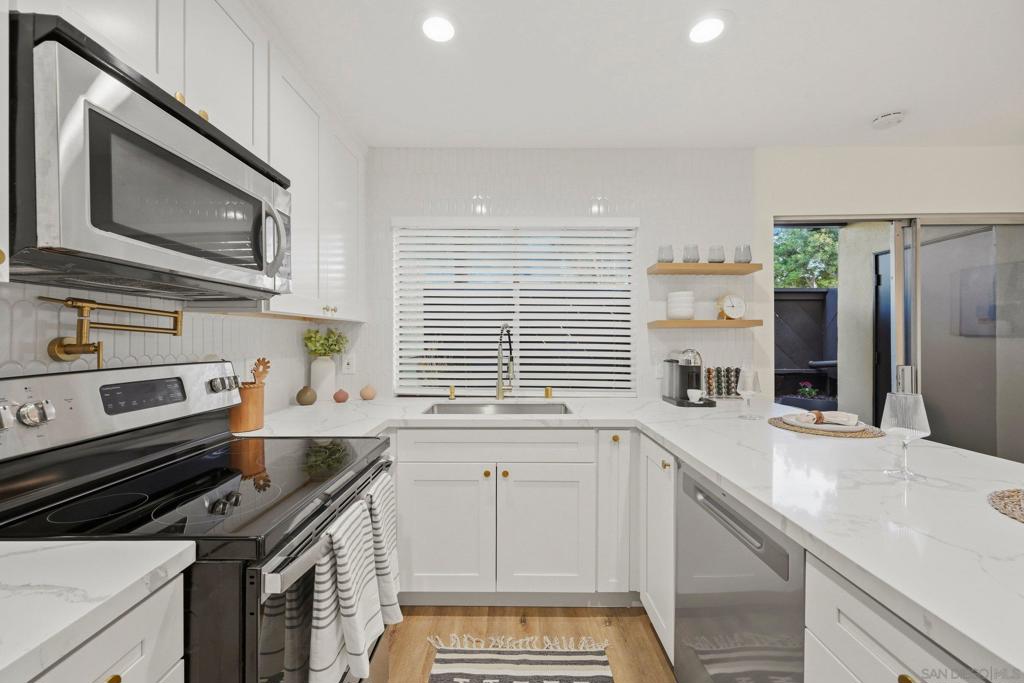 7954 Mission Center - photo 8