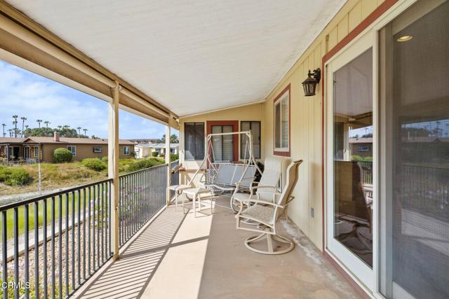 142 Poinsettia Gardens Drive, Ventura CA: https://media.crmls.org/mediaz/9d4b1fc7-5aa8-44f6-b04b-bc29434906bb.jpg