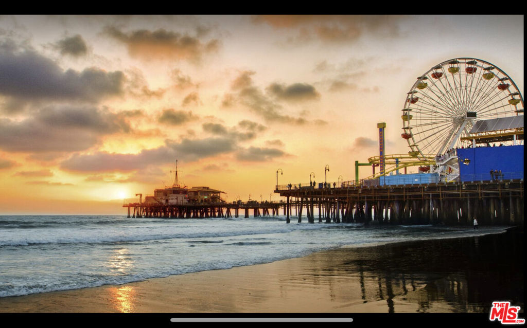 https://media.crmls.org/mediaz/9d4c951e-1500-43b9-b1e3-aa530c46649d.jpg?preset=X-Large