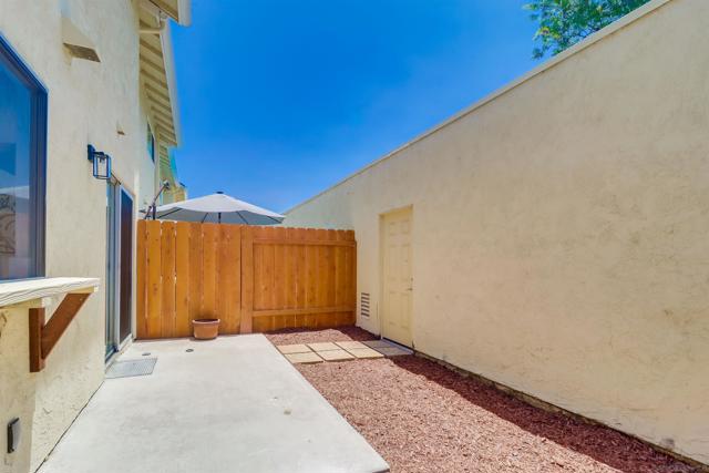 7827 Rancho Fanita Dr, Santee CA: https://media.crmls.org/mediaz/9d4ce6c2-518e-4d0e-b90c-ba86e77d8e7e.jpg