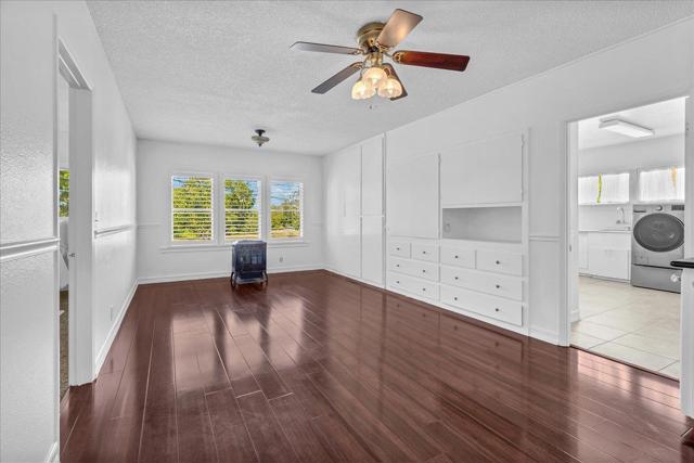 4125 Prunedale Avenue, Gilroy CA: https://media.crmls.org/mediaz/9d4d44fa-d74b-4eed-9ef4-a676c3753019.jpg