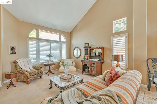 4452 Pronghorn Ct, Antioch CA: https://media.crmls.org/mediaz/9d4d5b7e-f264-4602-a083-7b7db706d7f6.jpg