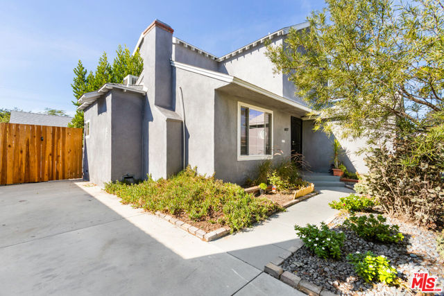 6117 Denny Avenue photo 4