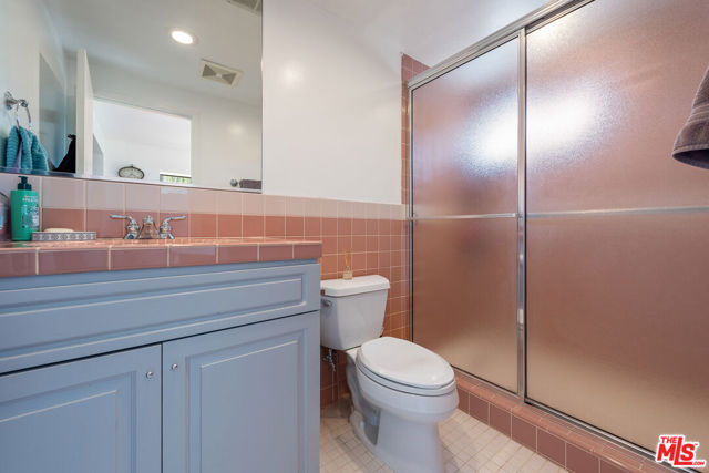 2357 Knob Hill Drive, Riverside CA: https://media.crmls.org/mediaz/9d4dbc45-4e4d-47be-9128-32990aeffedd.jpg