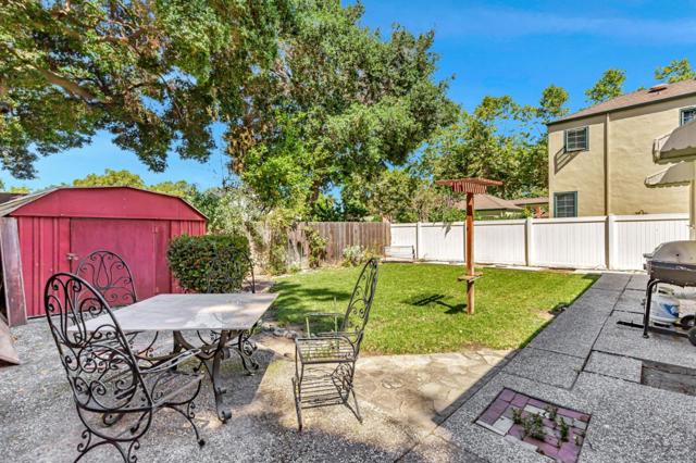 1010 Monterey Street, Hollister CA: https://media.crmls.org/mediaz/9d4dc956-1765-4ab3-985a-118a1d8354fd.jpg