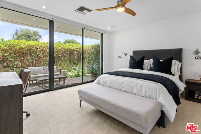 6 Exeter Court, Rancho Mirage CA: https://media.crmls.org/mediaz/9d4e6fe4-19e6-43c4-8115-89dfa6a52b42.jpg