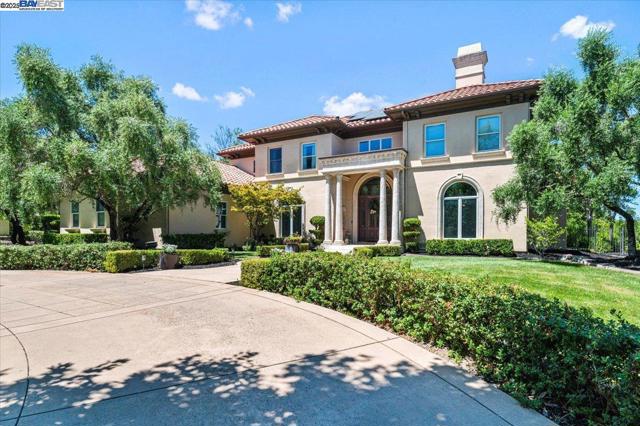 1137 Via Di Salerno, Pleasanton CA: https://media.crmls.org/mediaz/9d4e9d9f-304c-46e6-9626-c075f45724fc.jpg
