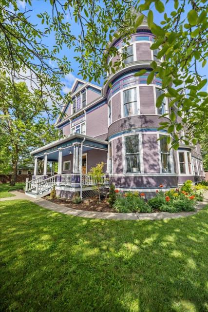 Image 62 of 71 For 223 Oregon Street