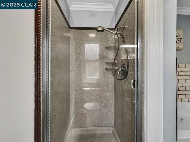 14 Mt Eden Pl, Clayton CA: https://media.crmls.org/mediaz/9d4edf07-17f3-4cd5-a426-e66850bbca97.jpg