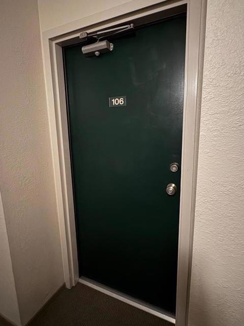 397 Imperial Way, Daly City CA: https://media.crmls.org/mediaz/9d4fc246-d336-4a9c-a136-fbb1eae8ea07.jpg