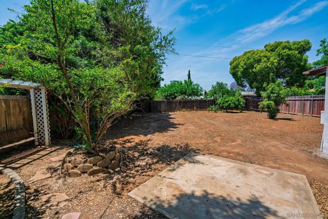 228 E 15th Ave, Escondido CA: https://media.crmls.org/mediaz/9d5036b1-53c9-4a94-aa8d-0da3a998300f.jpg