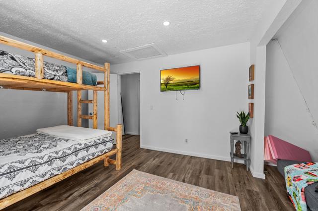 138 Leonard Lane, Sugarloaf CA: https://media.crmls.org/mediaz/9d50b6f8-b2b8-42c0-afcf-8a46c3c69430.jpg