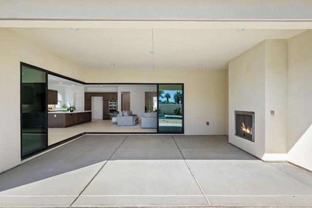 57540 Cherrywood Place, La Quinta CA: https://media.crmls.org/mediaz/9d522590-65d6-4d8a-8150-423d9eab4e66.jpg