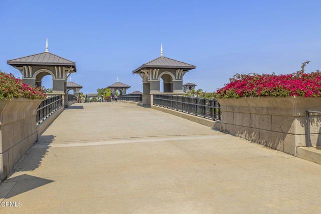 1524 Windshore Way, Oxnard CA: https://media.crmls.org/mediaz/9d526ad3-6750-4ccf-b01b-8ee985199655.jpg