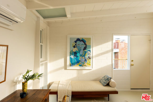 2052 Cerro Gordo Street, Los Angeles CA: https://media.crmls.org/mediaz/9d5288ac-47c7-45b4-be22-df9294466ec6.jpg