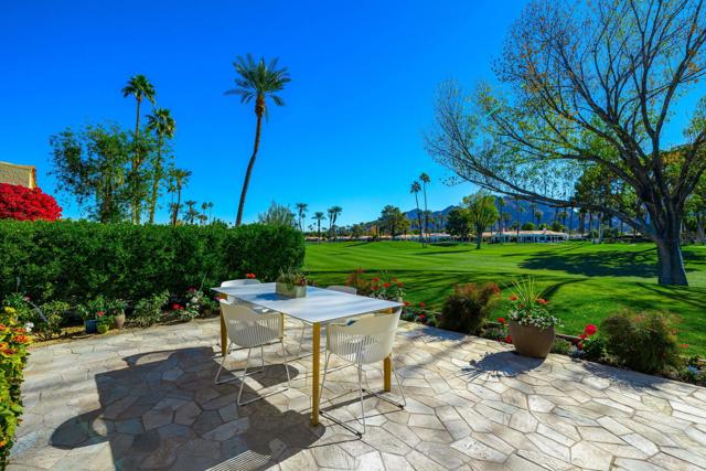 75653 Valle Vista Drive, Indian Wells CA: https://media.crmls.org/mediaz/9d52cfaa-4e7b-44ee-8d30-3d45d85d3d77.jpg