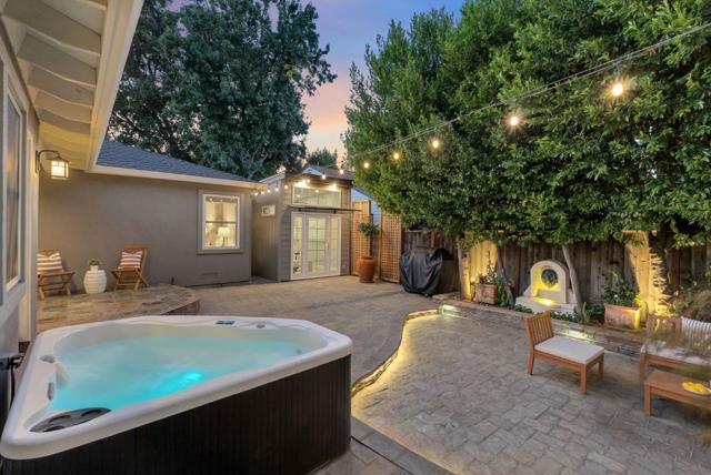 543 Toft Street, Mountain View CA: https://media.crmls.org/mediaz/9d52d88a-0976-4bde-8df9-a48f2add996e.jpg