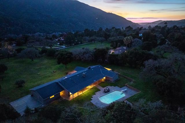 10 Ring Lane, Carmel Valley CA: https://media.crmls.org/mediaz/9d5339f9-4da7-4fa3-ba2d-0b82b7a48e6f.jpg