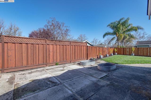 6767 Taffy Ct, Pleasanton CA: https://media.crmls.org/mediaz/9d533d3e-ffdf-4eac-9b15-039240ec5270.jpg