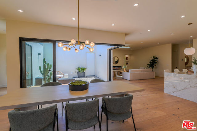 4936 Coolidge Avenue, Culver City CA: https://media.crmls.org/mediaz/9d5499a6-9b58-4f14-9daf-0ab3a67c06d5.jpg