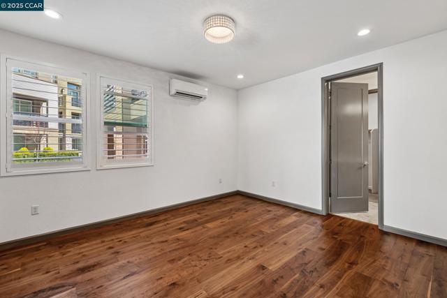 5826 Noba Rd, Dublin CA: https://media.crmls.org/mediaz/9d54c390-2c1a-4d26-a0b0-a43f6aa017f3.jpg