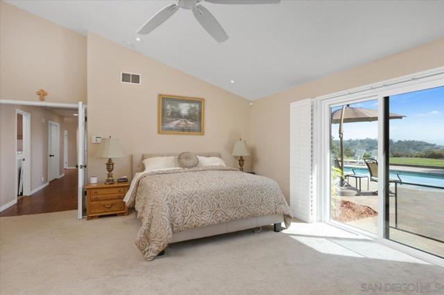 1373 Stoneridge Circle, Escondido CA: https://media.crmls.org/mediaz/9d55459d-9e31-420a-98c0-650d11ce264d.jpg