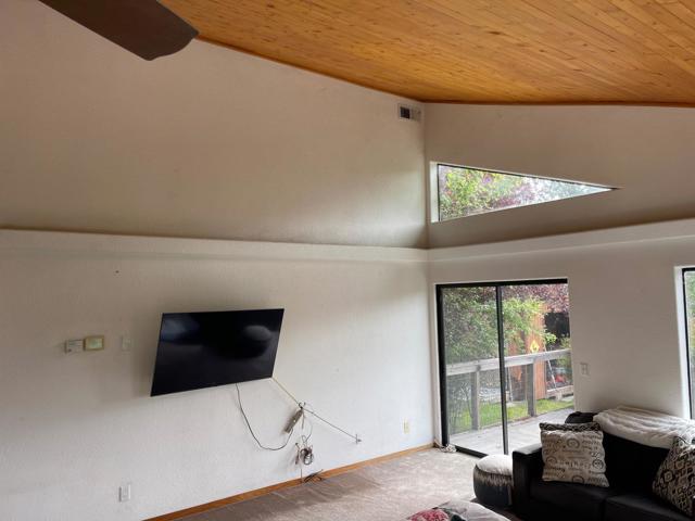 450 Hawk Ridge Road, Boulder Creek CA: https://media.crmls.org/mediaz/9d56acdc-85ba-491c-94ad-e87dfbdc1d0f.jpg