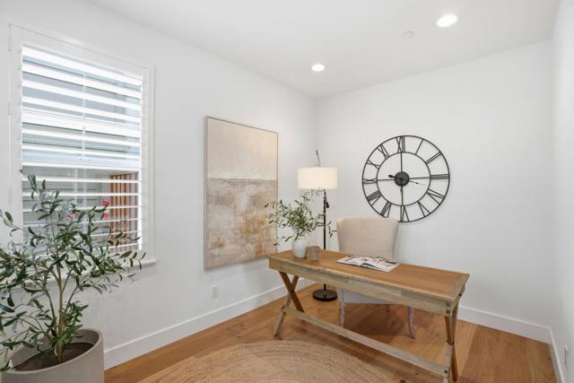 275 Skyview Drive, Marina CA: https://media.crmls.org/mediaz/9d577069-d38d-4c76-bf55-eff447f2a0b3.jpg