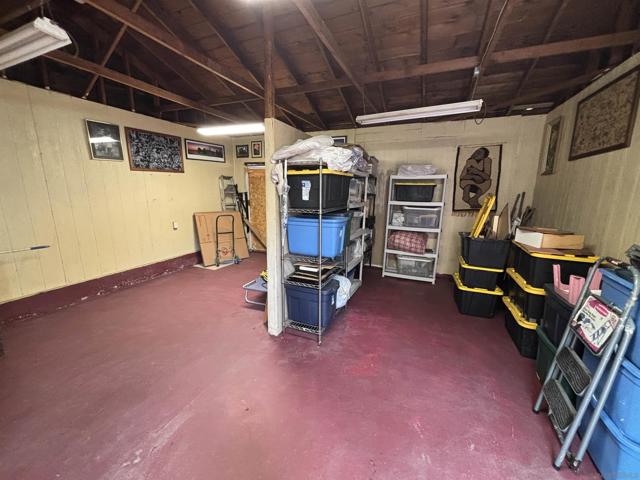 872 74 Duval St, San Diego CA: https://media.crmls.org/mediaz/9d57fa1f-49c1-4a69-bfaf-339391849e2d.jpg