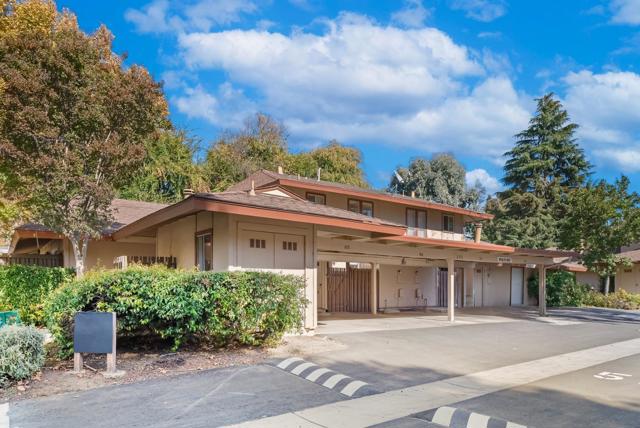 220 Red Oak Drive, Sunnyvale CA: https://media.crmls.org/mediaz/9d581af8-ecd3-463a-aa2c-e98f98b9a238.jpg