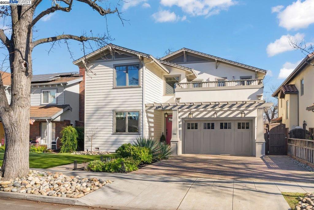 1746 Creek Dr