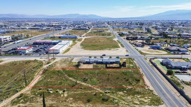 16670 Sequoia Street, Hesperia CA: https://media.crmls.org/mediaz/9d5913e6-cbf3-43e8-99c4-27348ad95d3e.jpg