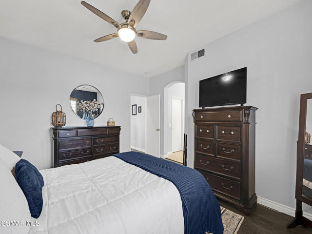 293 Springmist Lane, Simi Valley CA: https://media.crmls.org/mediaz/9d5924b5-5519-49b9-9a58-fcb0fb735236.jpg