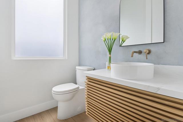 1850 Illion St, San Diego CA: https://media.crmls.org/mediaz/9d59f38e-69b2-4072-8528-cb8bd687d6a6.jpg