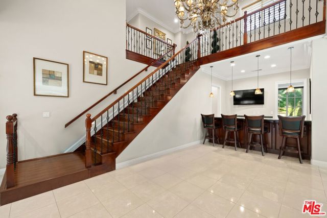 2855 Oak Knoll Drive, Diamond Bar CA: https://media.crmls.org/mediaz/9d5a3896-52a0-4714-858c-5874d044634b.jpg