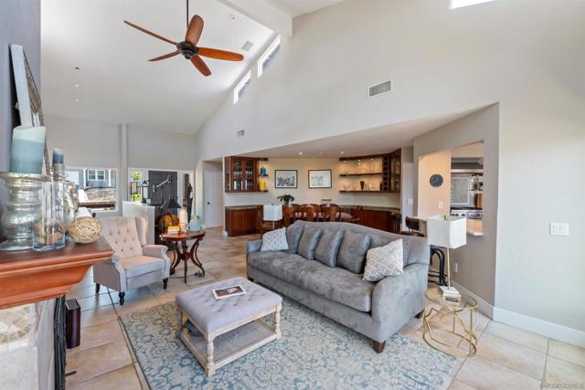 17924 Saint Andrews Dr, Poway CA: https://media.crmls.org/mediaz/9d5aa2d5-62be-4725-9564-10681516ec86.jpg