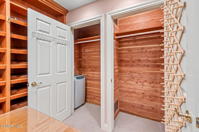 11 Inverness Road, Thousand Oaks CA: https://media.crmls.org/mediaz/9d5b5863-efca-41d2-a7dd-af295050584a.jpg