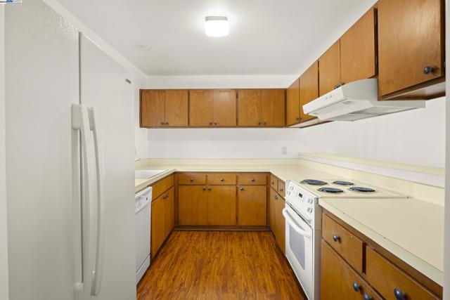 3112 La Campania, Alameda CA: https://media.crmls.org/mediaz/9d5c97e4-06e1-473f-9dcc-02f074483b8f.jpg