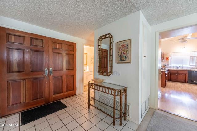 20418 Miranda Street, Woodland Hills CA: https://media.crmls.org/mediaz/9d5cda30-02be-47db-ad7c-830716080237.jpg