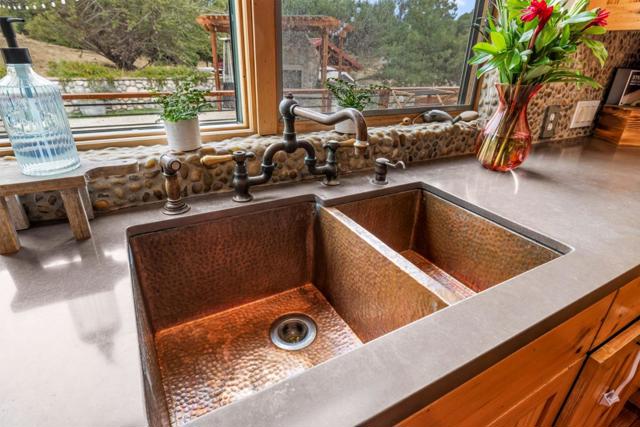 8697 Dyer Road, Salinas CA: https://media.crmls.org/mediaz/9d5d01c3-6aa4-411c-b349-452800b0bbcd.jpg