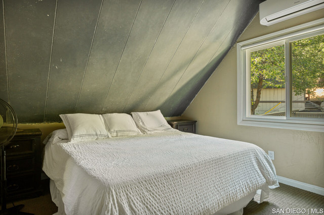 147 State Highway 173, Lake Arrowhead CA: https://media.crmls.org/mediaz/9d5d87b8-6677-4a7c-9994-562104b0b419.jpg