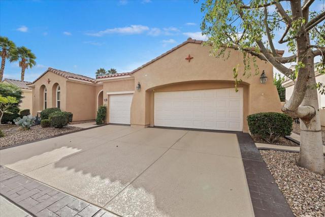 81435 Camino Sevilla, Indio CA: https://media.crmls.org/mediaz/9d5db7cb-7241-4064-b08c-9ffc97a6f2ea.jpg