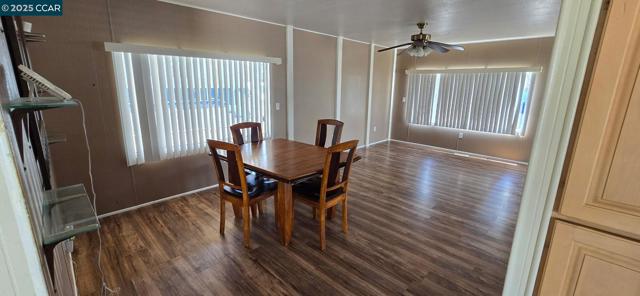 16401 San Pablo Ave, San Pablo CA: https://media.crmls.org/mediaz/9d5fa08e-8c04-4bae-9bb2-af5acd25a75b.jpg