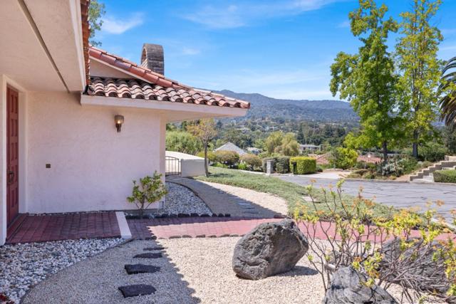 1091 Valley View Court, Los Altos CA: https://media.crmls.org/mediaz/9d5ff870-2b78-4870-8614-b14888711753.jpg