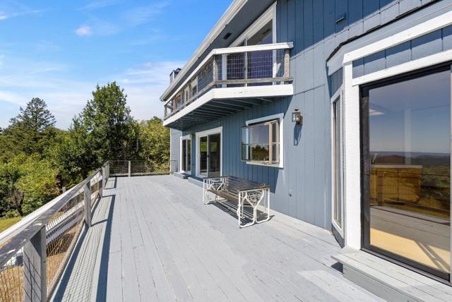 21006 Bear Creek Road, Los Gatos CA: https://media.crmls.org/mediaz/9d60029a-7f31-4ff0-990c-7299fc52d1ee.jpg