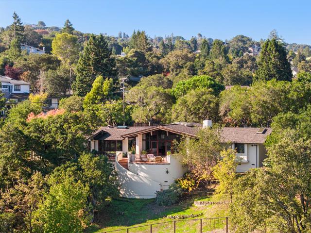 707 Vista Drive, Redwood City CA: https://media.crmls.org/mediaz/9d603c68-c38d-43e9-9776-da2e011f1459.jpg