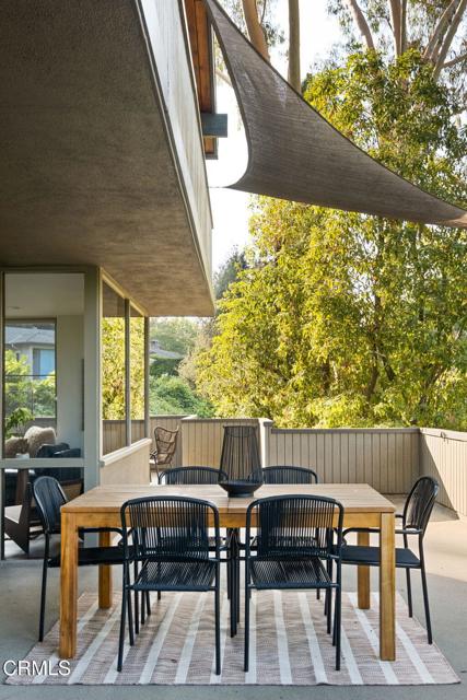 1256 Club House Drive, Pasadena CA: https://media.crmls.org/mediaz/9d605381-5ce1-44dd-9c65-2f438d6a2b33.jpg