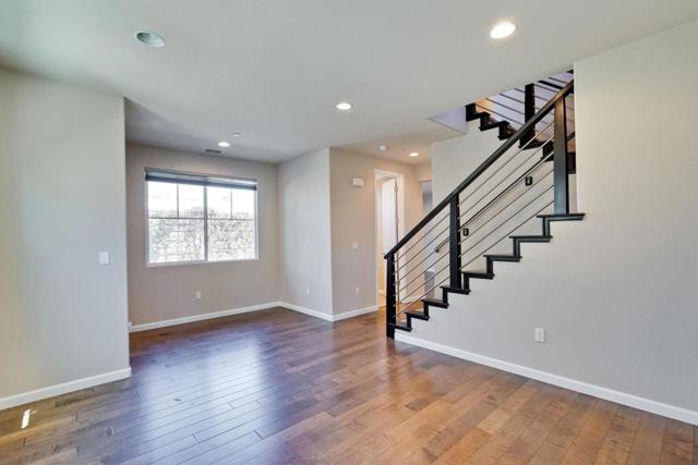 867 Maple Place, East Palo Alto CA: https://media.crmls.org/mediaz/9d6094b9-154e-4e3b-915c-9b82b5d802d3.jpg